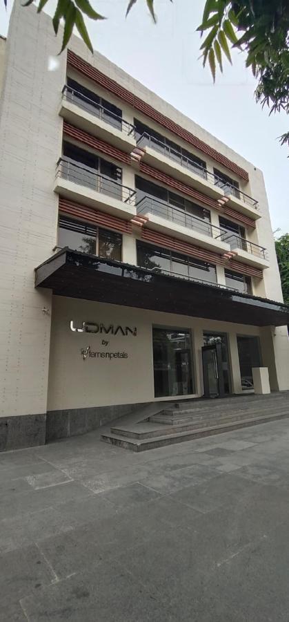 Udman Hotel Panchshila Park New Delhi Exterior photo