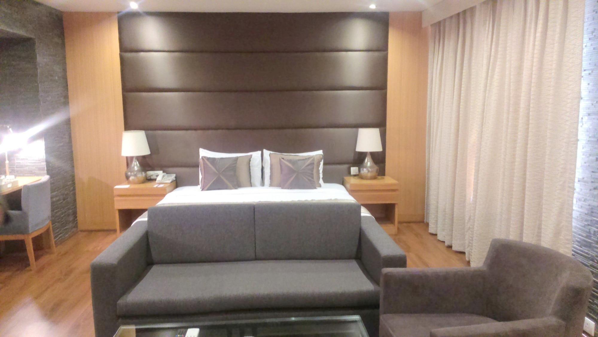 Udman Hotel Panchshila Park New Delhi Exterior photo