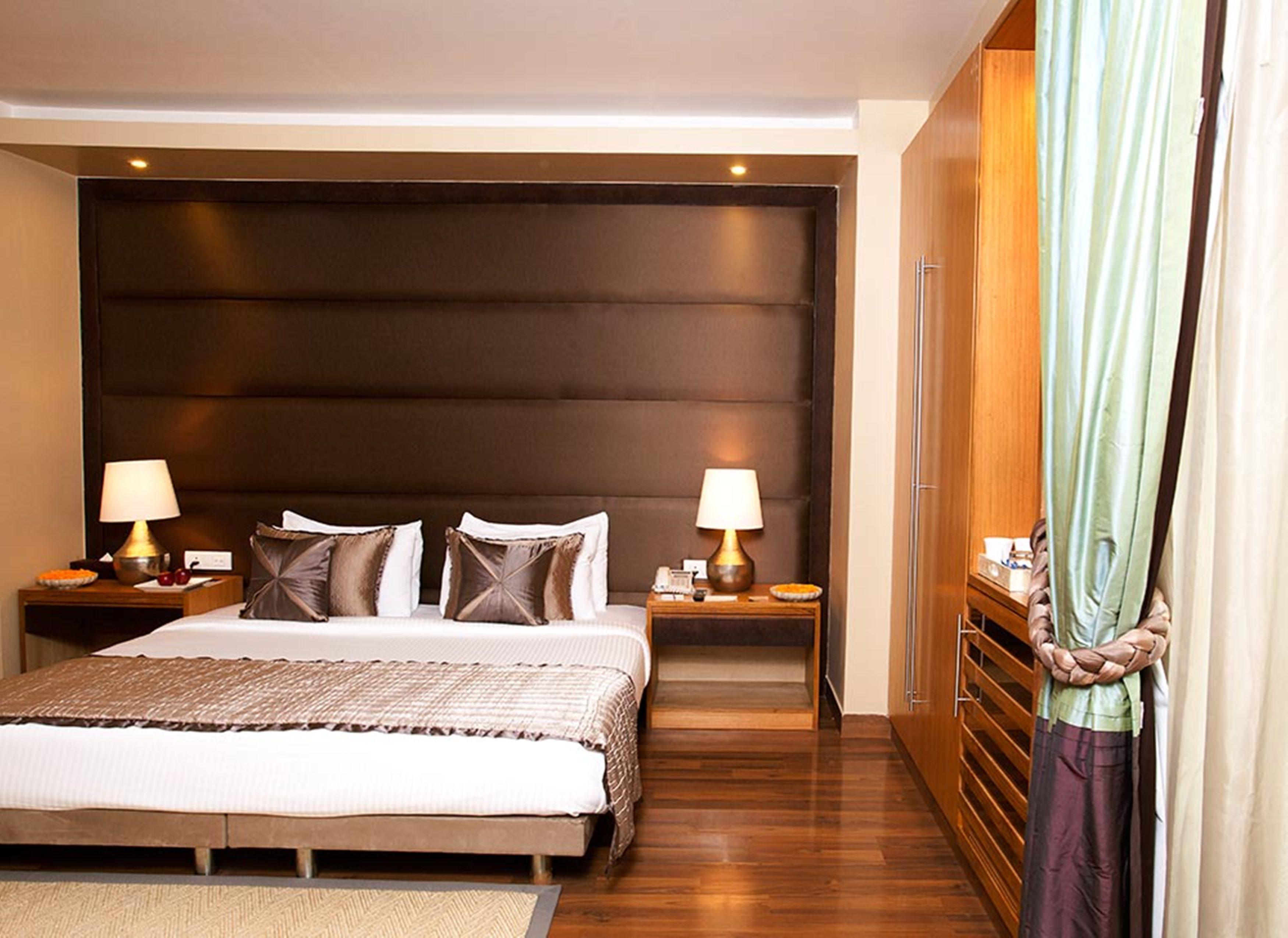 Udman Hotel Panchshila Park New Delhi Exterior photo