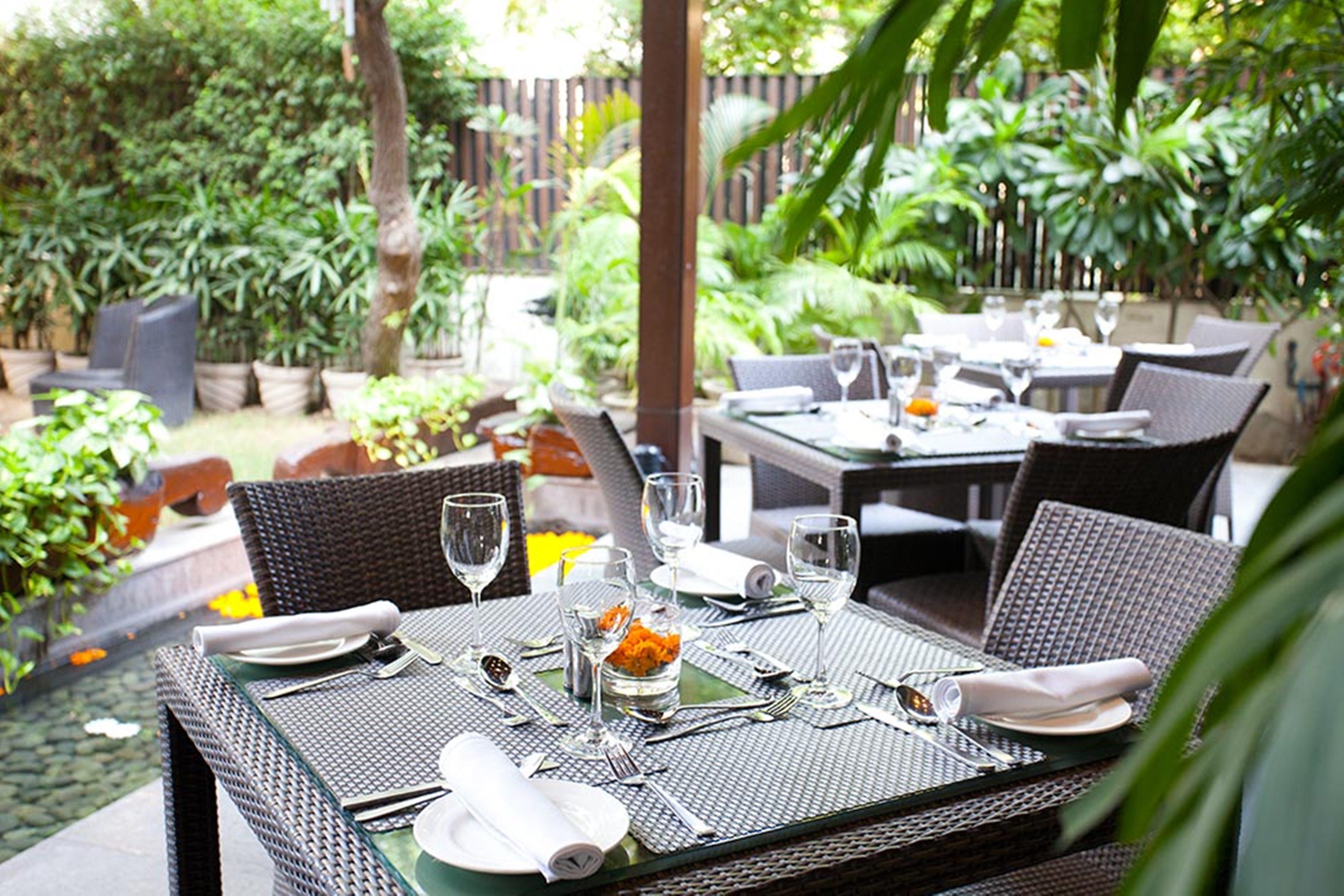 Udman Hotel Panchshila Park New Delhi Exterior photo