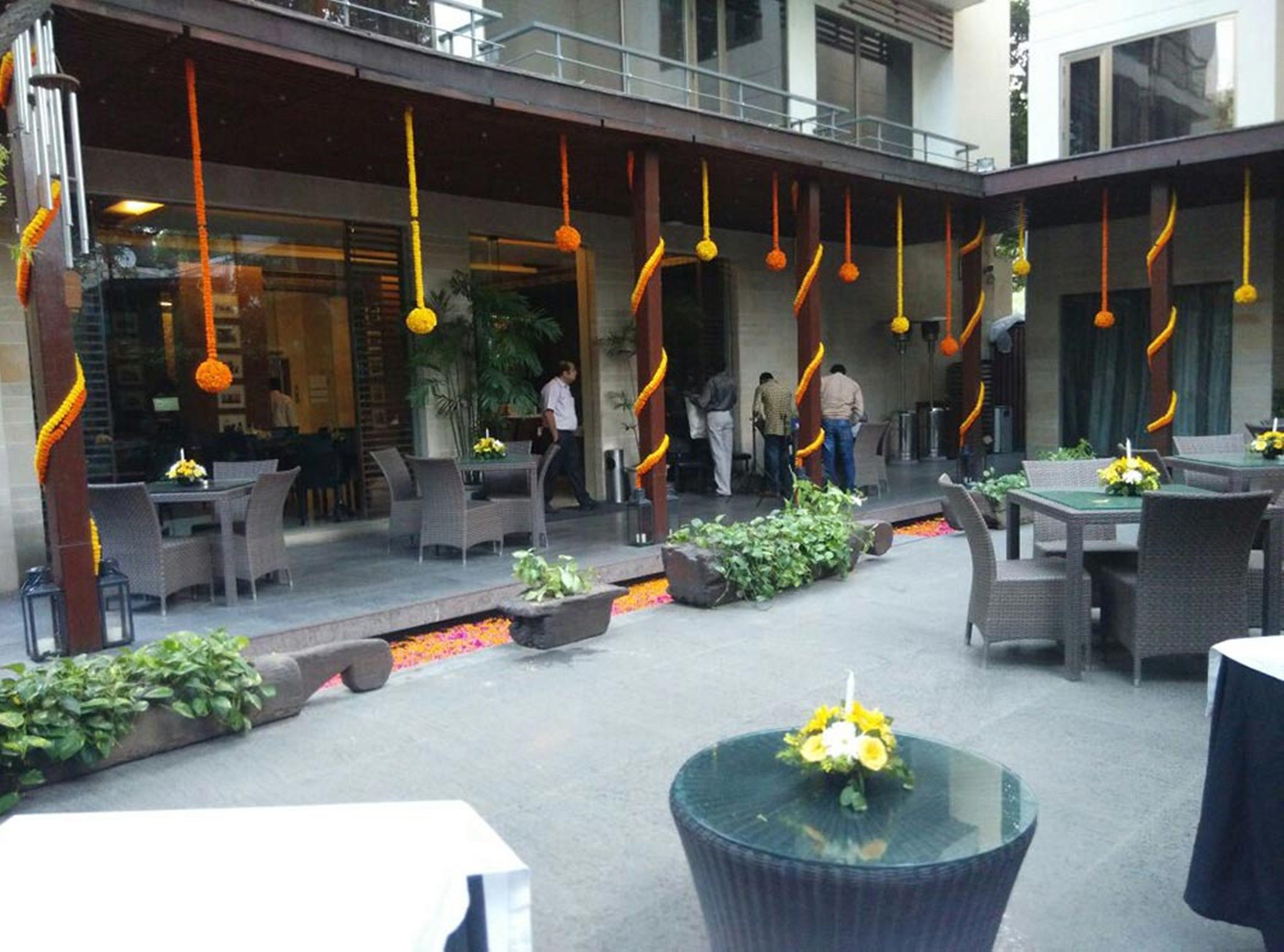Udman Hotel Panchshila Park New Delhi Exterior photo