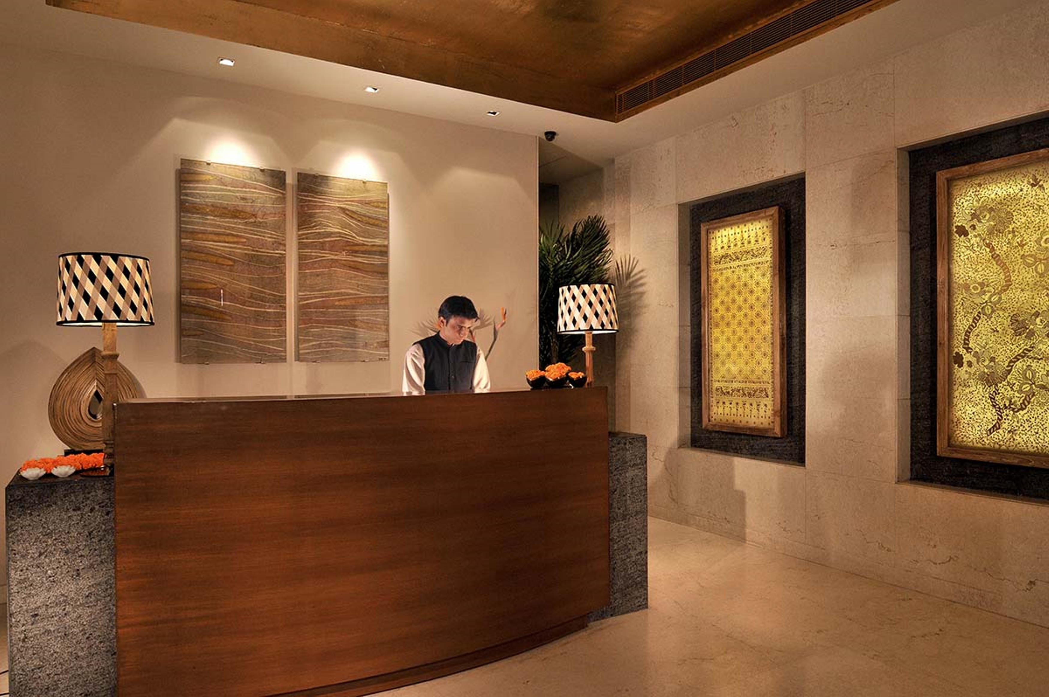 Udman Hotel Panchshila Park New Delhi Exterior photo