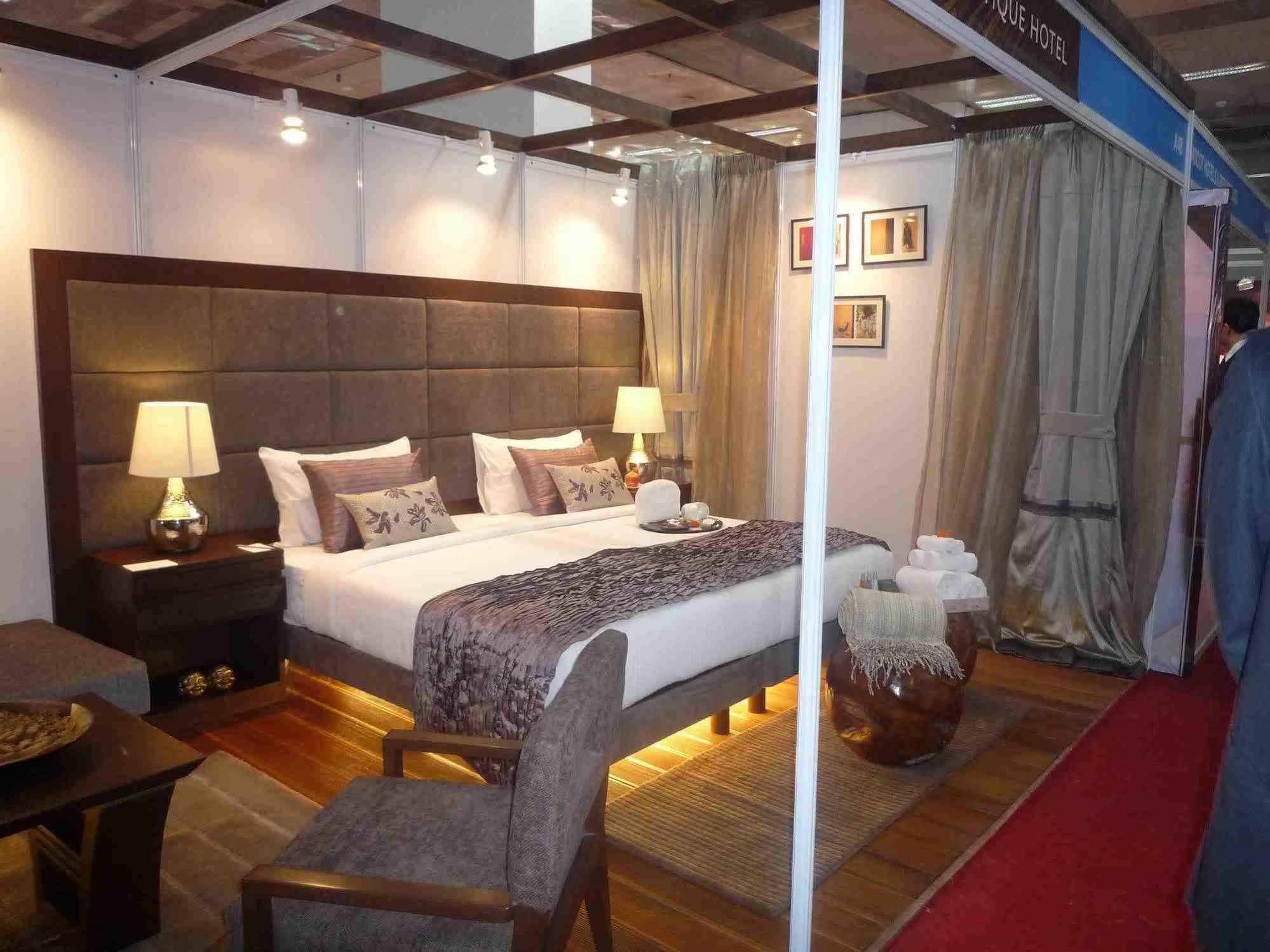 Udman Hotel Panchshila Park New Delhi Exterior photo